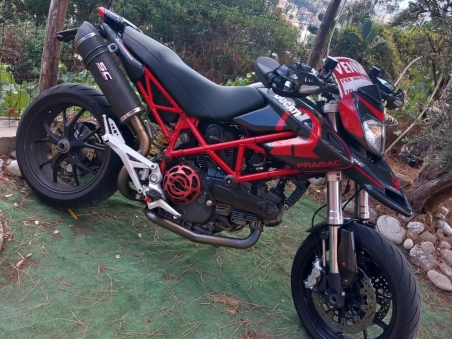 Ducati Hypermotard 1100 Rosso - 2