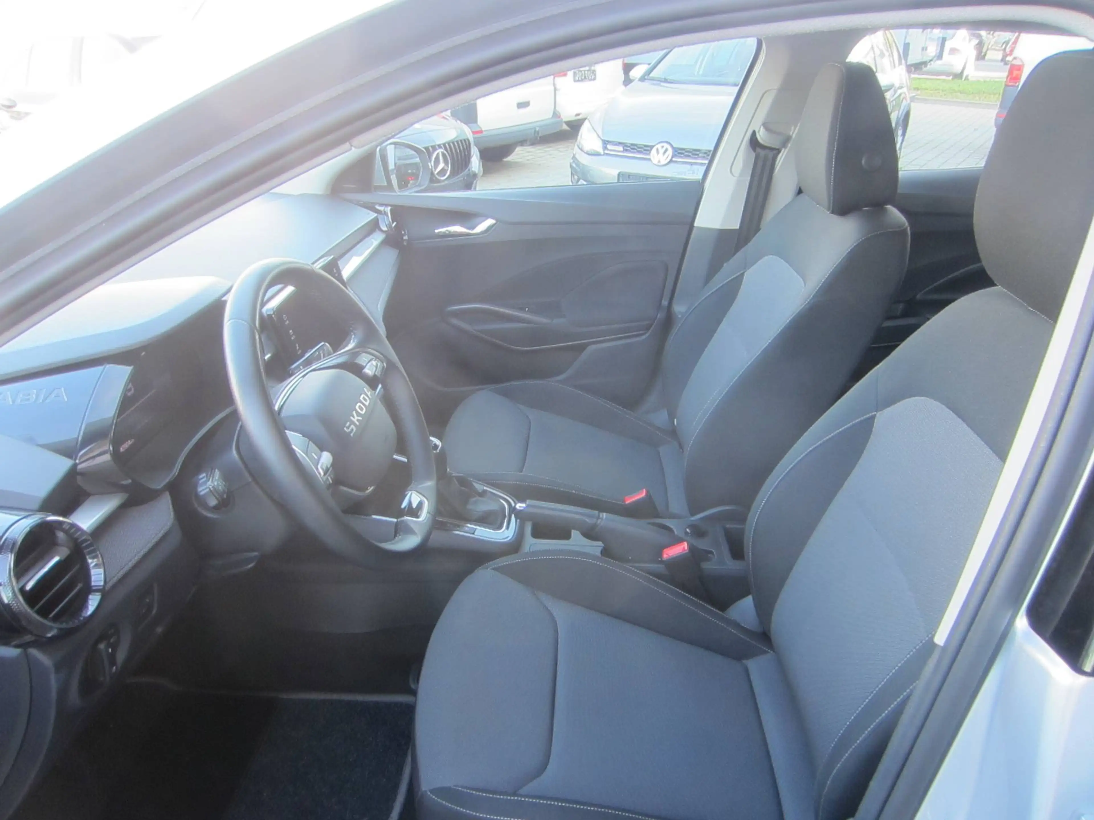 Skoda Fabia Selection,LED,Sitzheizung,PDC — photo 7