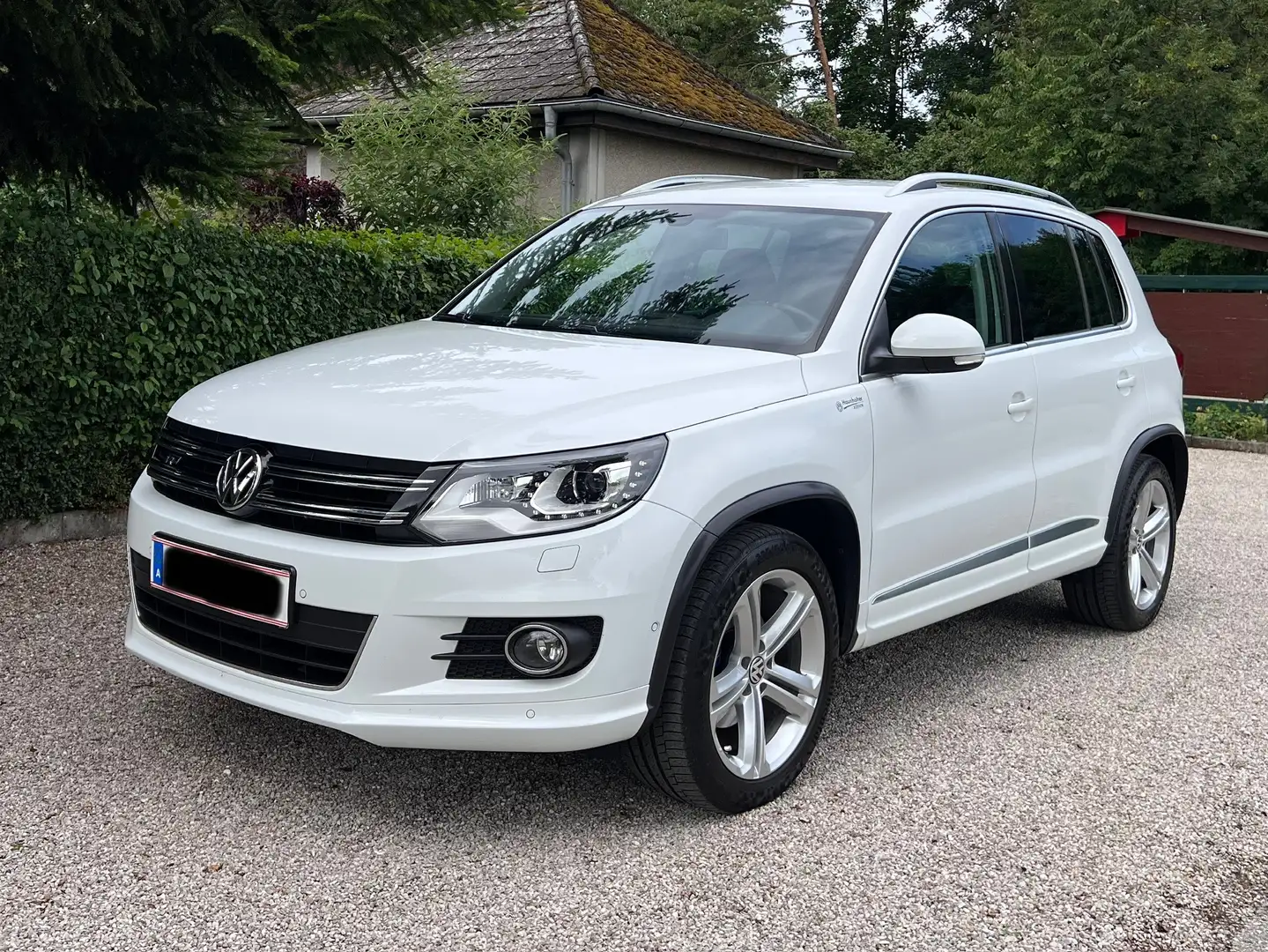Volkswagen Tiguan 2,0 TDI Sport BMT Weiß - 2