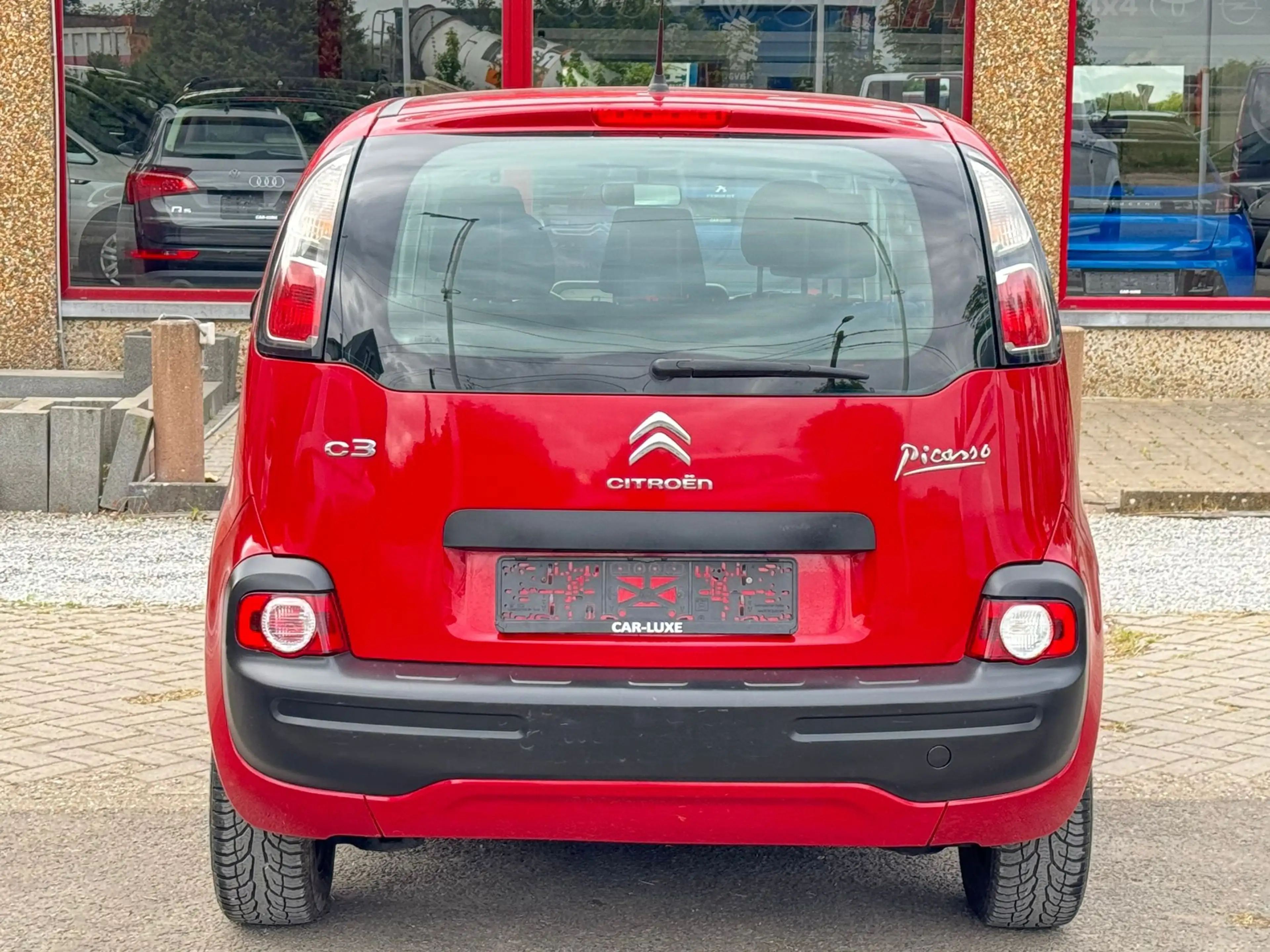 Citroen C3 Picasso 1.4 VTi 5 PORTES ESSENCE — photo 6
