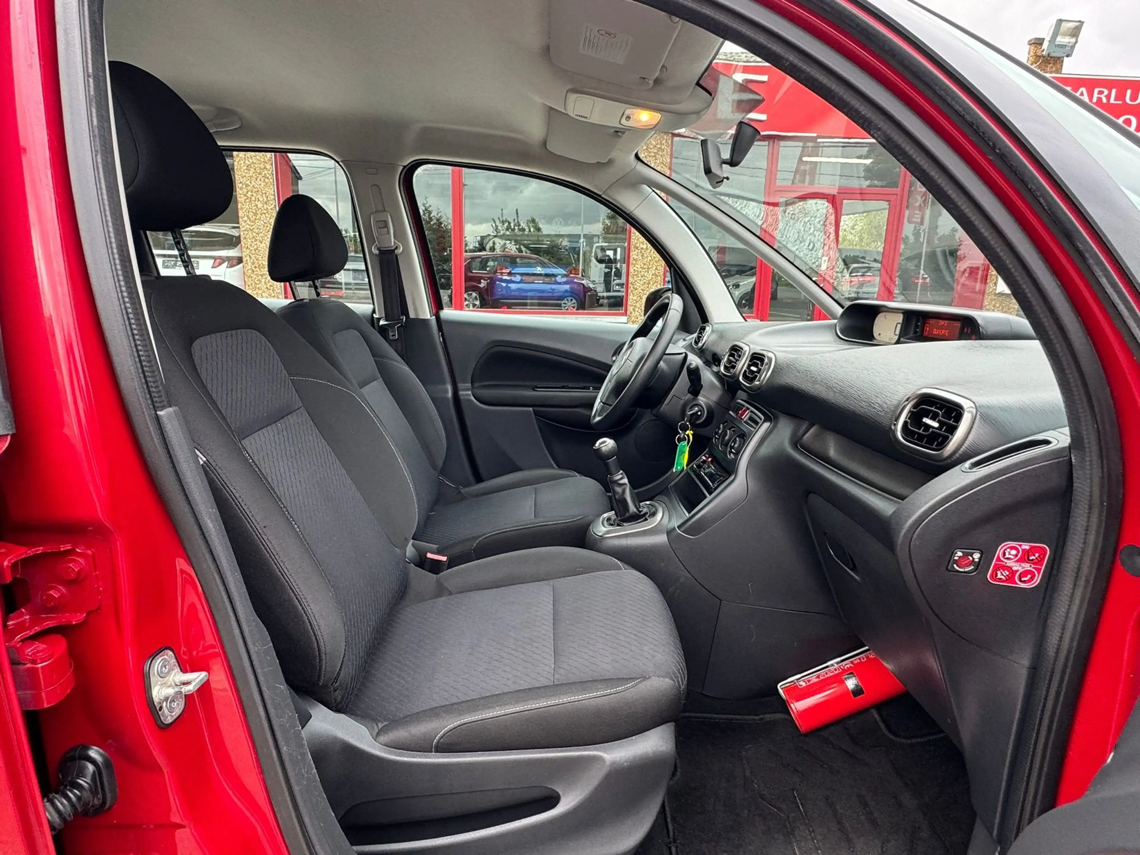 Citroen C3 Picasso 1.4 VTi 5 PORTES ESSENCE — photo 10