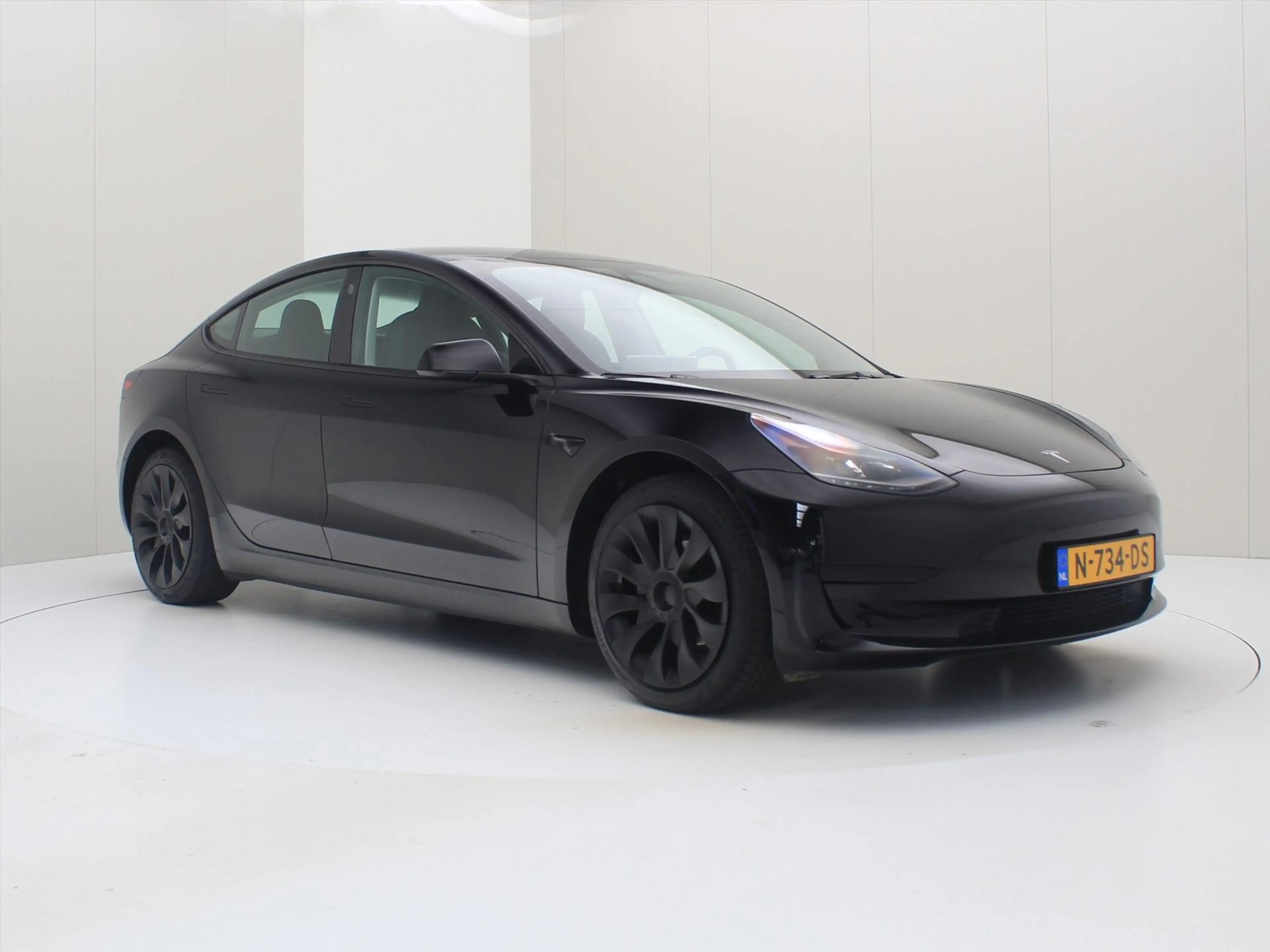 Tesla Model 3 Standard RWD Plus FACELIFT 90,6% SoH [ AUTOPILOT+L — photo 4