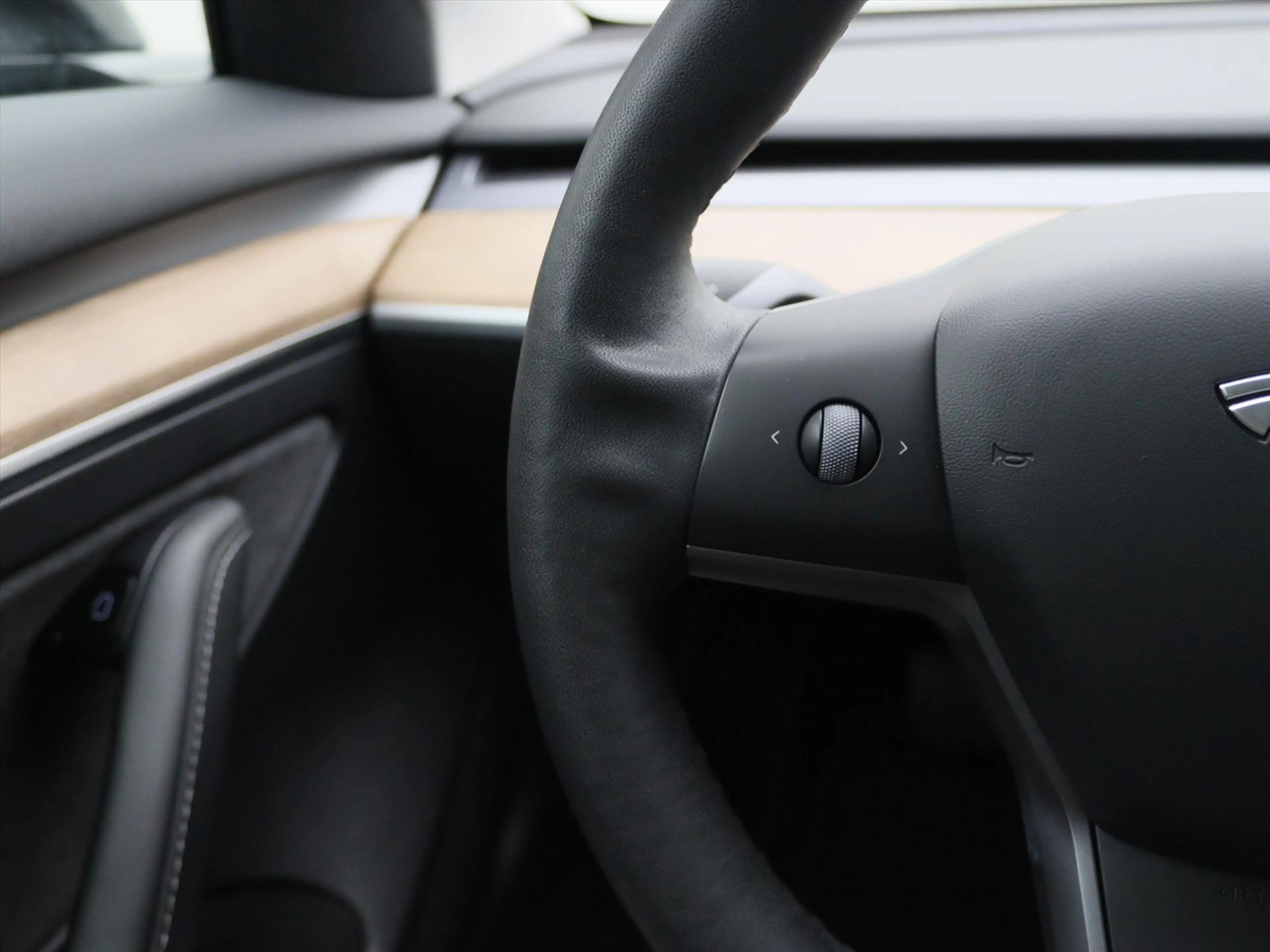 Tesla Model 3 Standard RWD Plus FACELIFT 90,6% SoH [ AUTOPILOT+L — photo 19