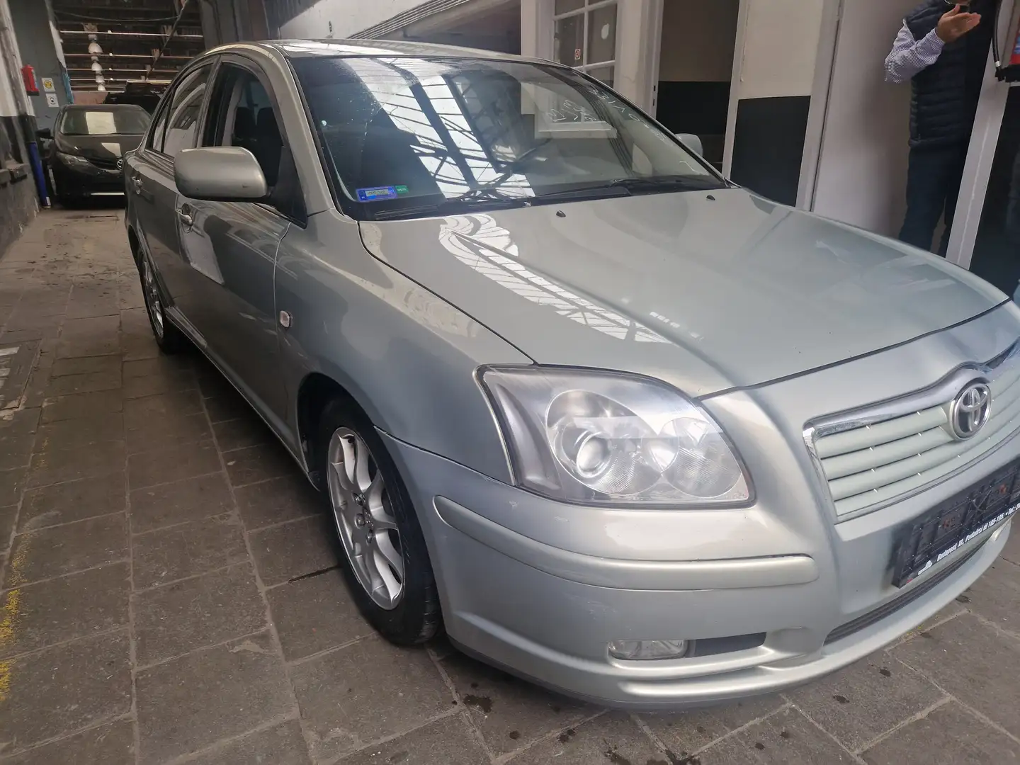 Toyota Avensis 16v 1.8 Bronze - 1