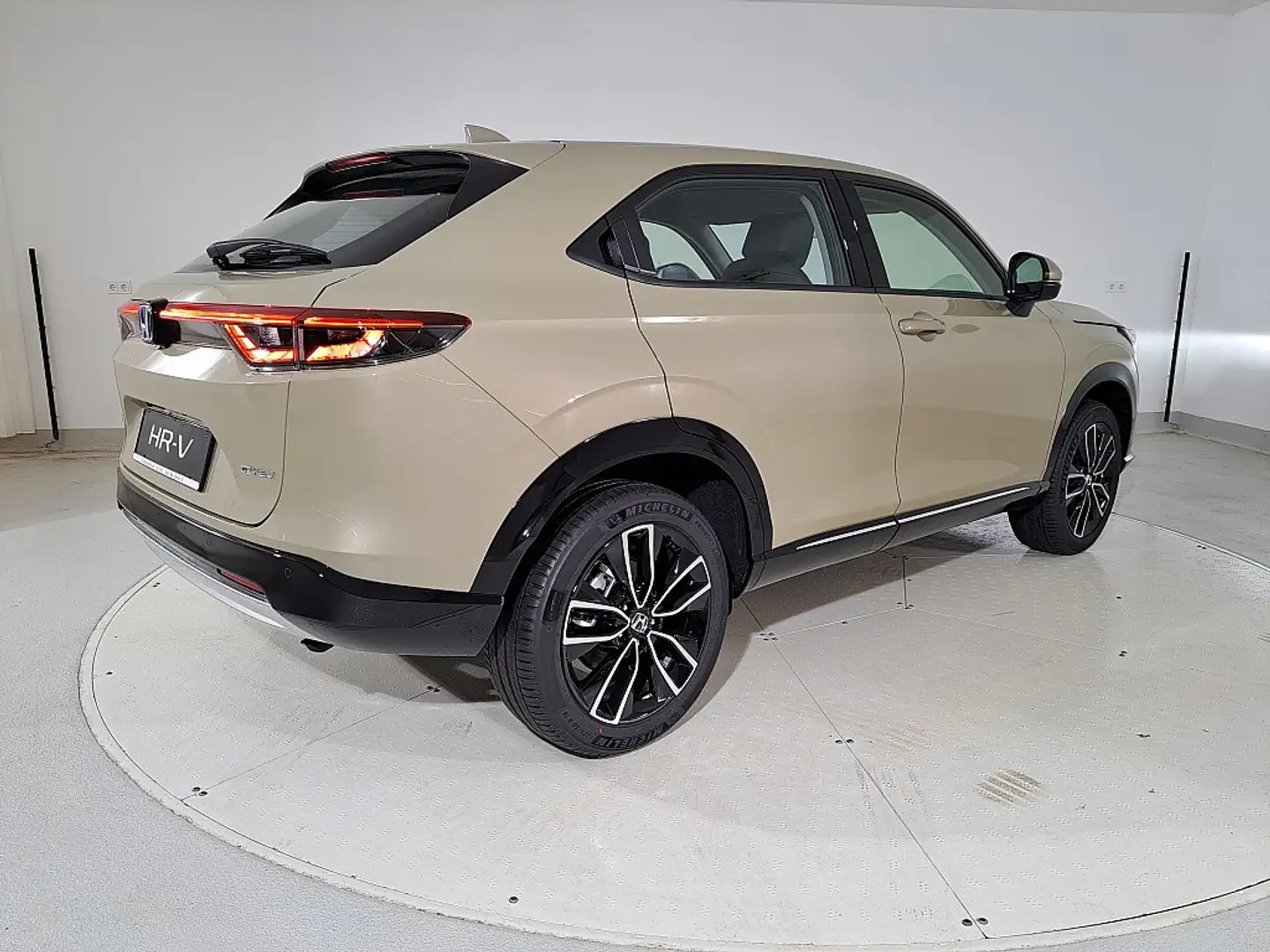 Honda HR-V 1,5 i-MMD Hybrid 2WD Elegance Aut. | Auto Stahl... Beige - 2