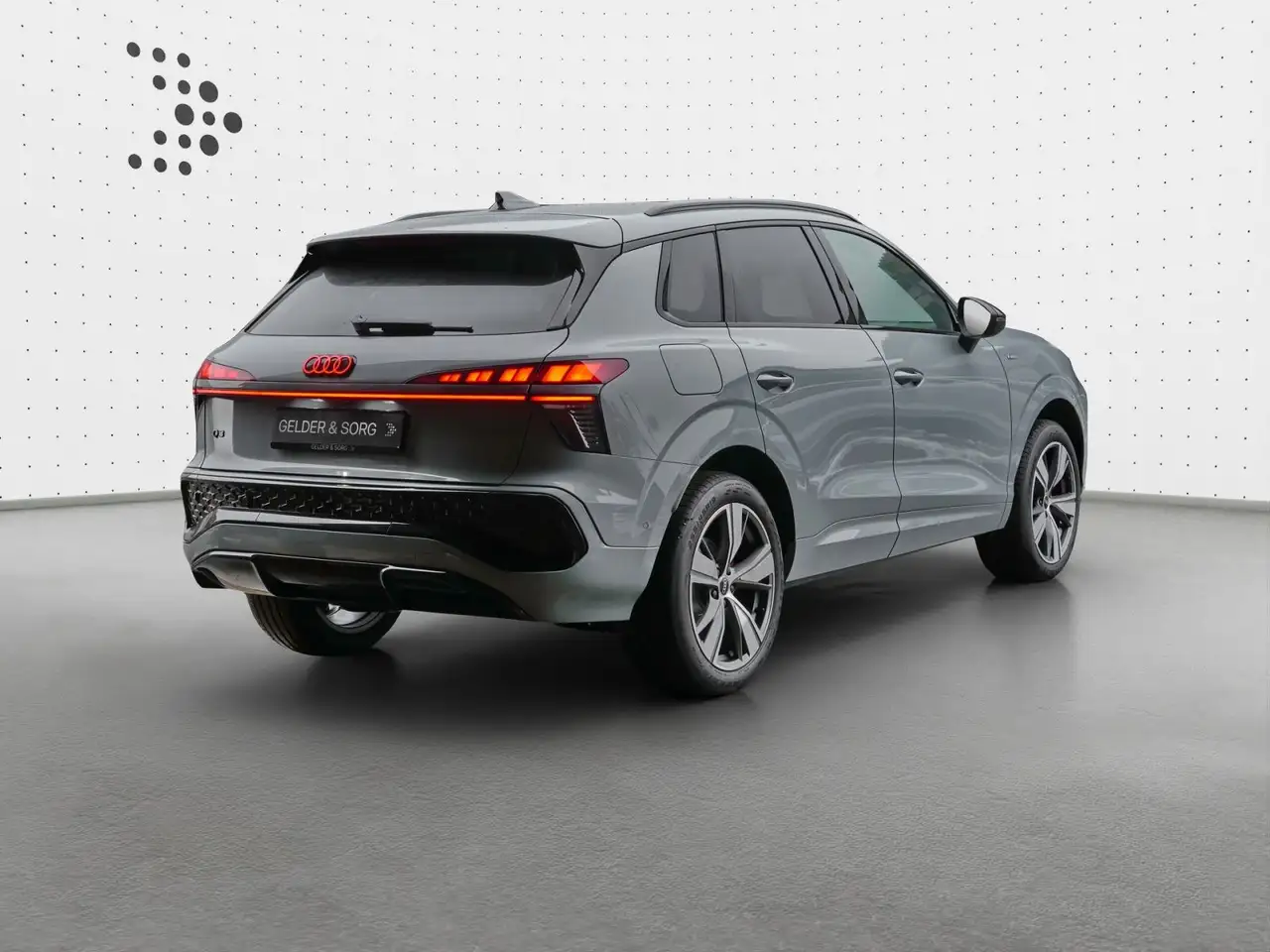 Audi Q3 SUV TFSI S-tr. S line *LED*TechPlus* 2