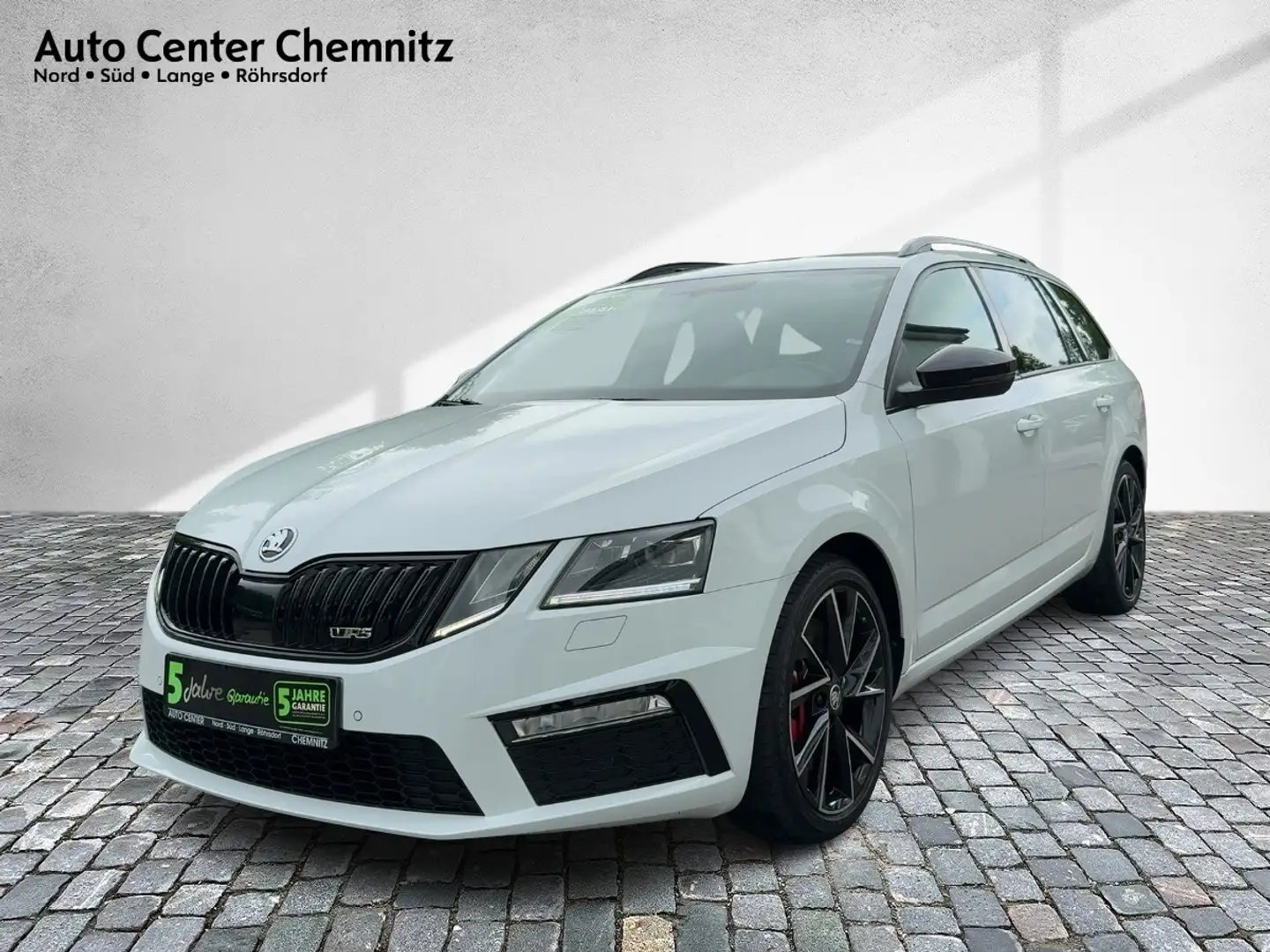 Skoda Octavia Combi DSG RS 245 AHK/LED/Navi/SHZ/PDC Wit - 2