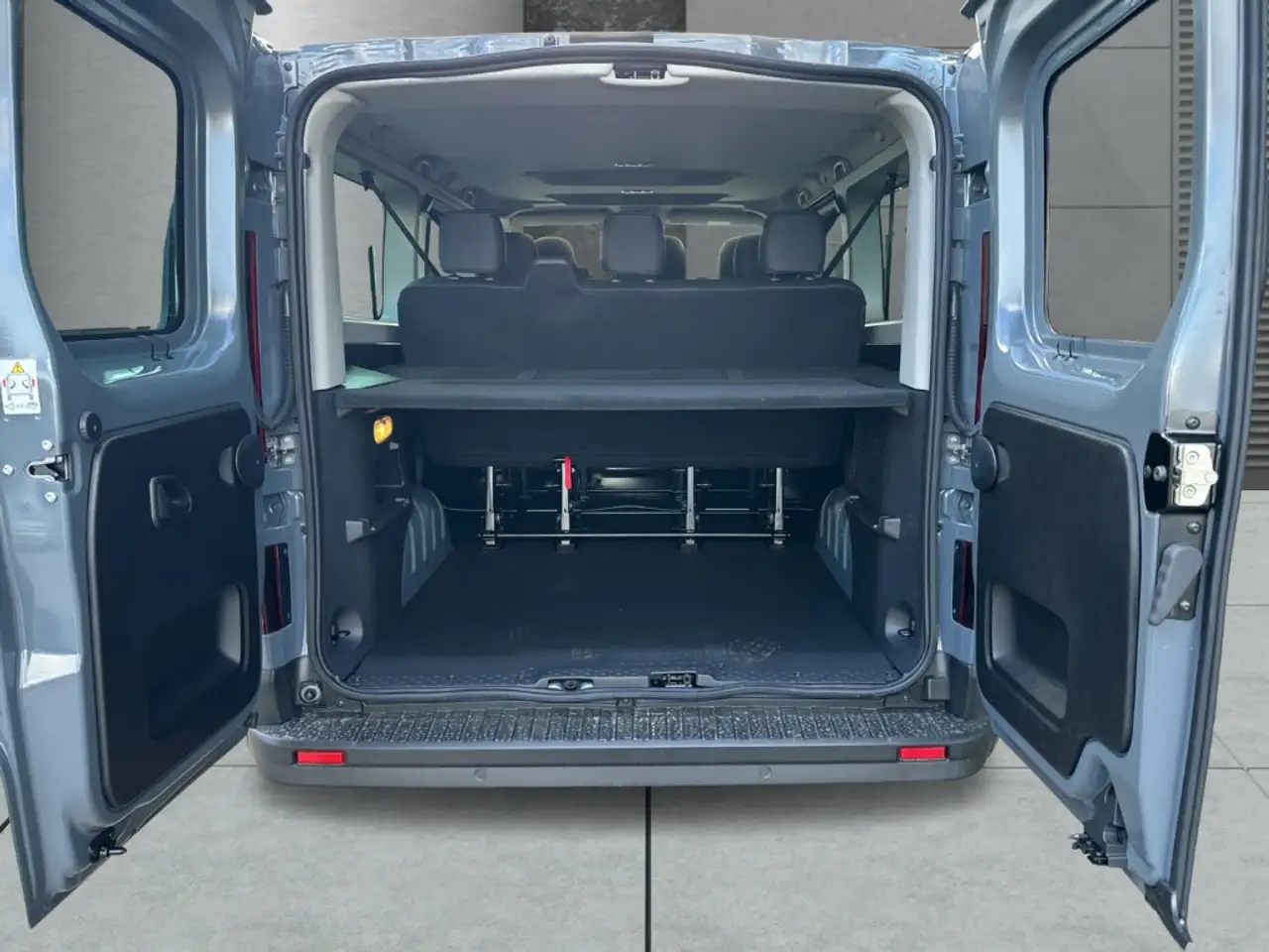 Renault Trafic L2H1 2.0 BLUE dCI LED Temp CarPlay DAB PDC 6