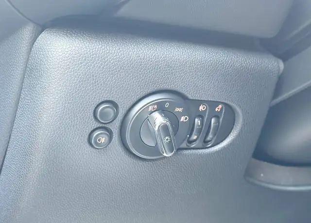 Mini Cooper Cooper view 14