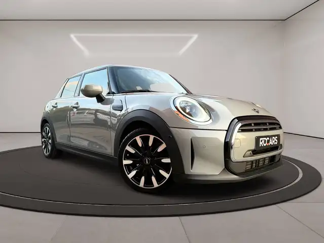 Mini Cooper Cooper view 3