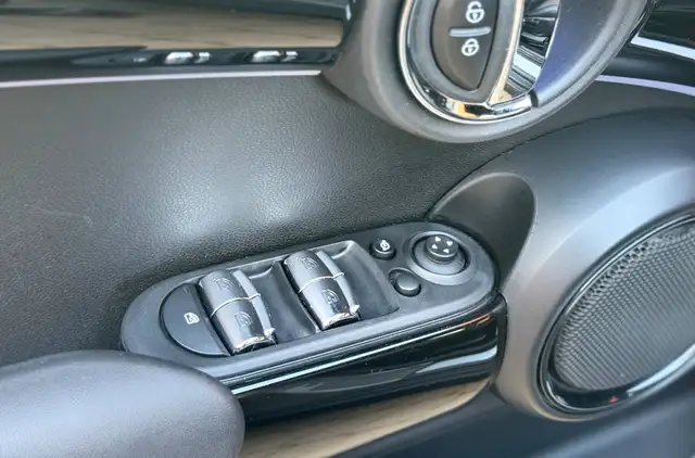 Mini Cooper Cooper view 13