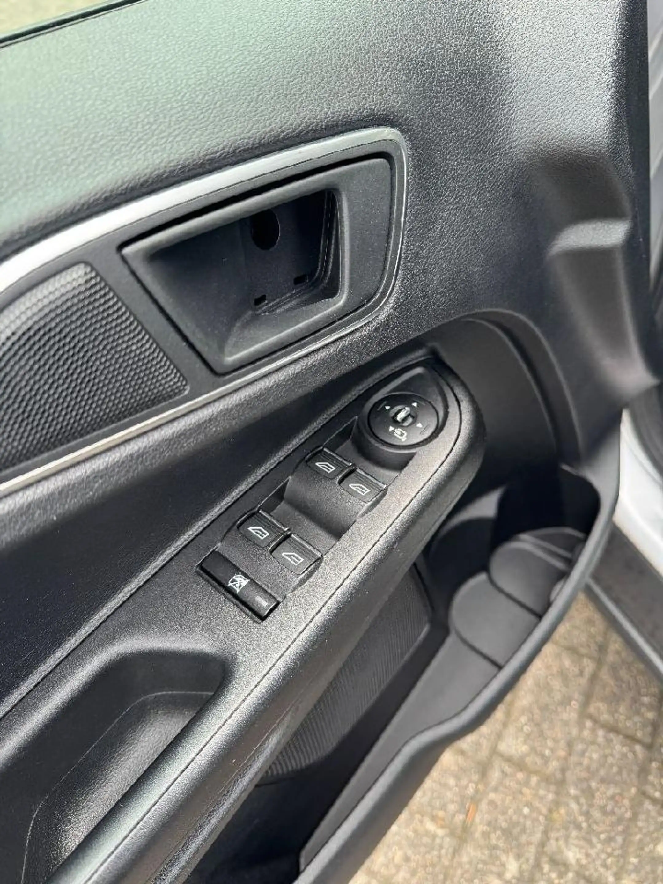 Ford B-Max Trend 1.0 100PS WiPa|PDC|Zahnr. neu! — photo 13