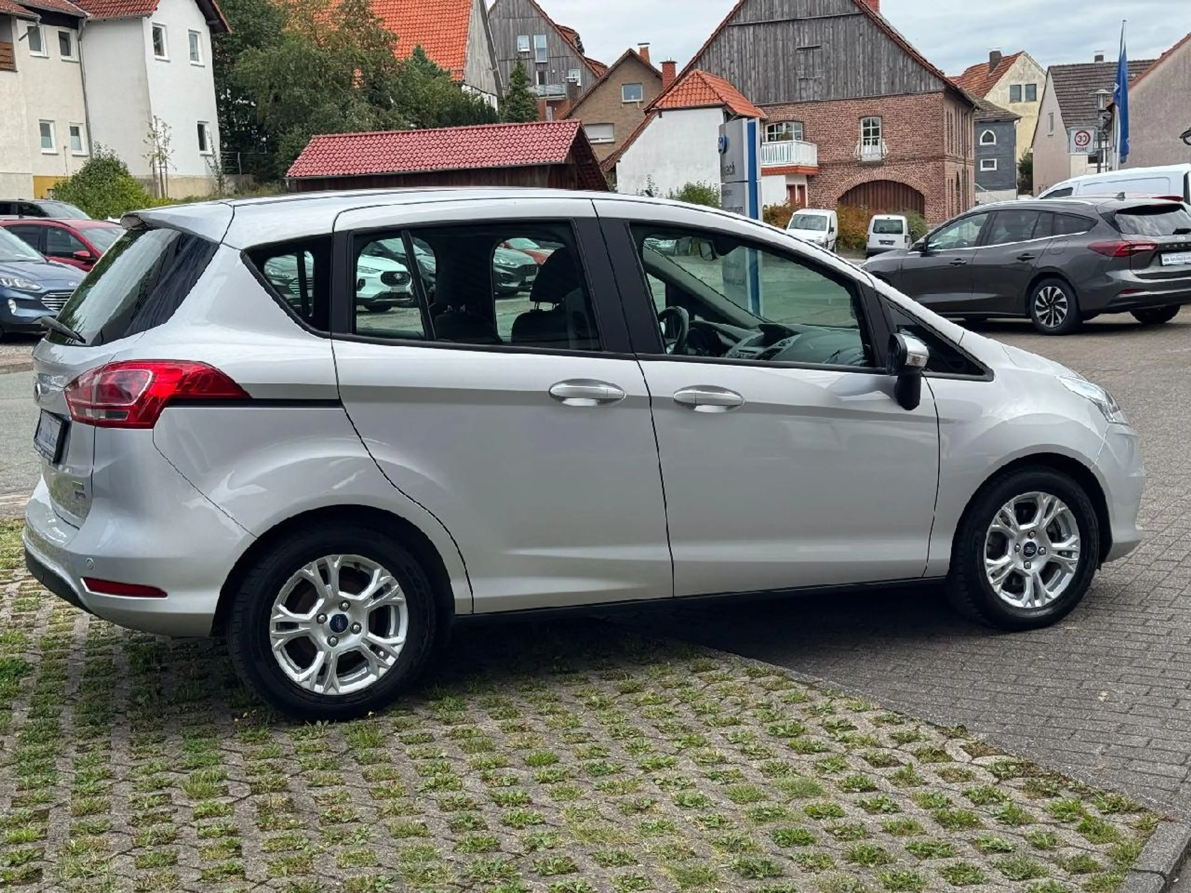Ford B-Max Trend 1.0 100PS WiPa|PDC|Zahnr. neu! — photo 5