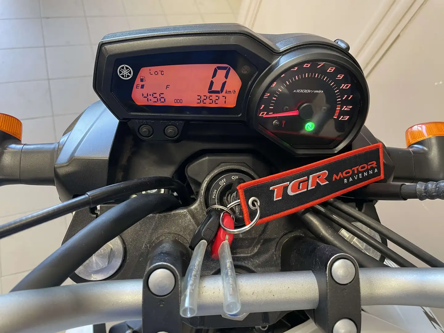 Yamaha XJ 6 Blanco - 2