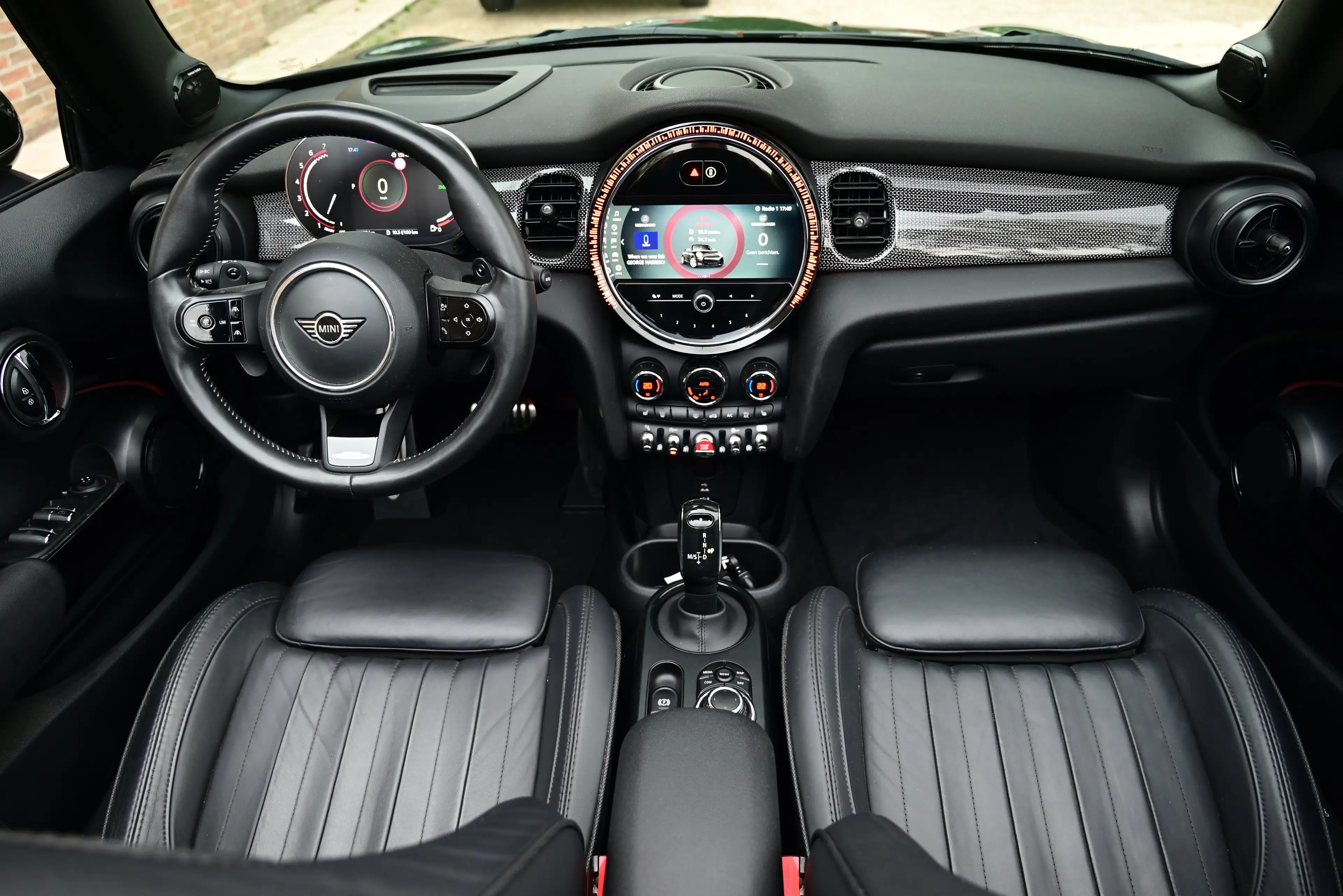 MINI John Cooper Works Cabrio AUT / LOUNGE LEATHER / CAMERA / HK AUDIO / FULL — photo 9
