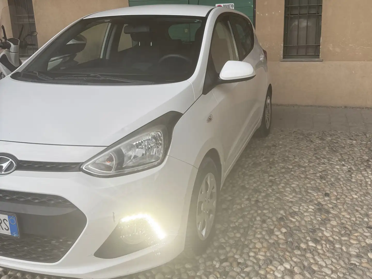 Hyundai i10 i10 II 2014 1.0 Comfort Bianco - 2