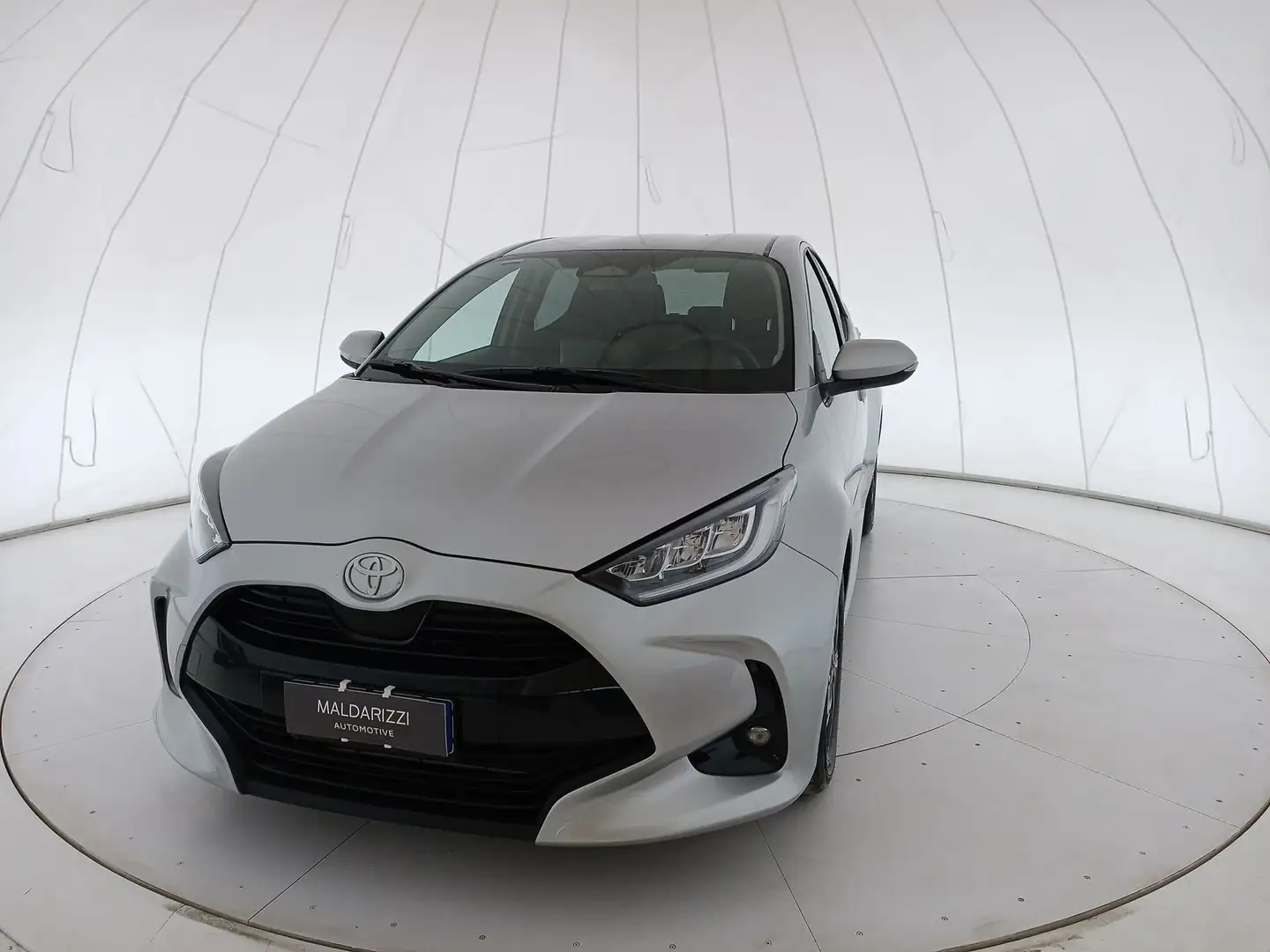 Toyota Yaris IV 2020 1.5h Trend Gris - 1