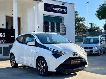 Connect 1.0 VVT-i 72 CV x-play MMT PREZZO REALE!