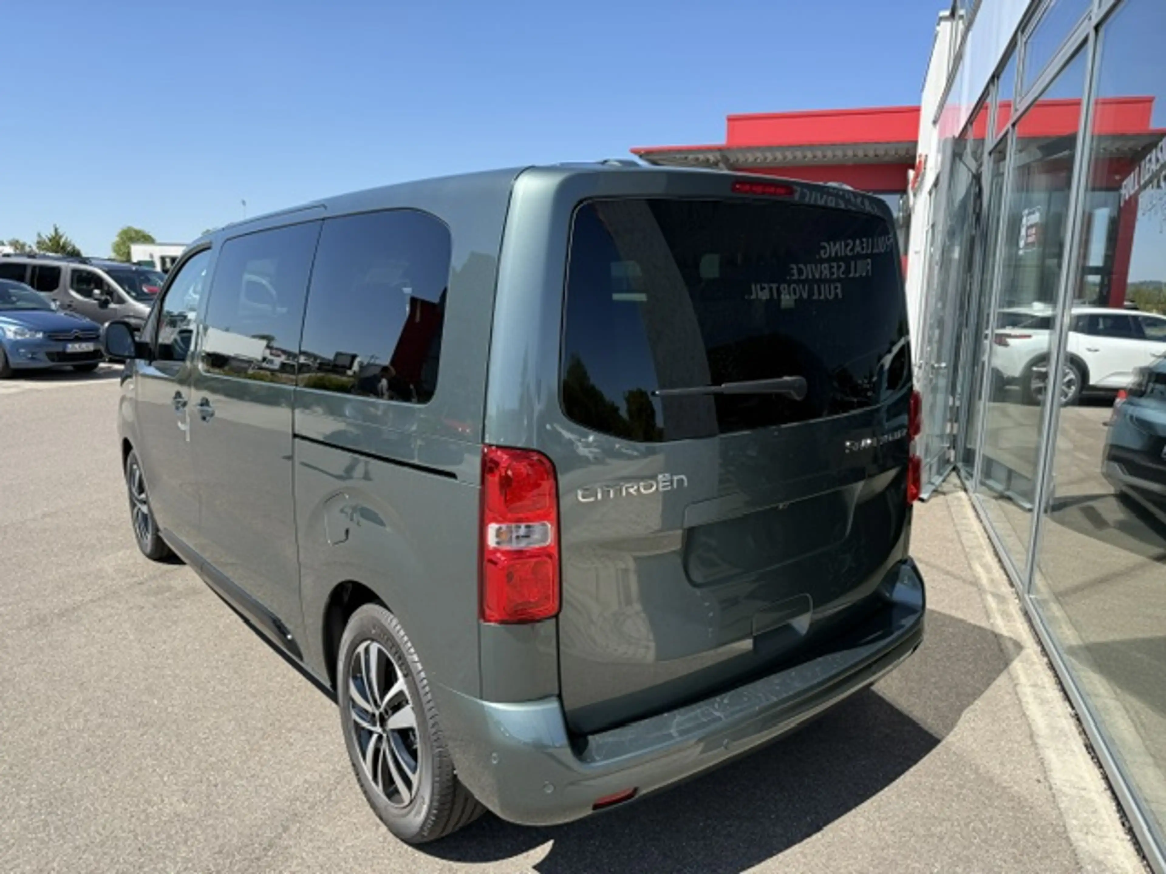 Citroen Spacetourer Blue HDI 180 EAT8 Max Vollausstattung — photo 4