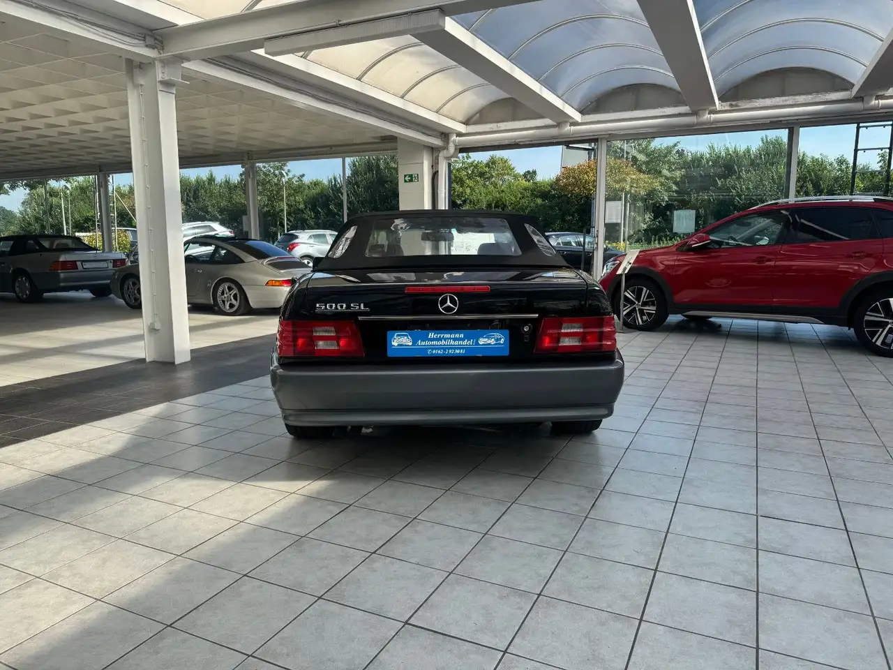 Mercedes-Benz 500 SL Erste Serie KE Jetronik in 040 Schwarz, foto 4