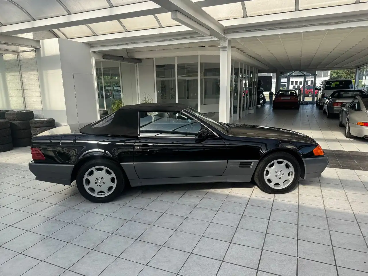 Mercedes-Benz 500 SL Erste Serie KE Jetronik in 040 Schwarz, foto 7
