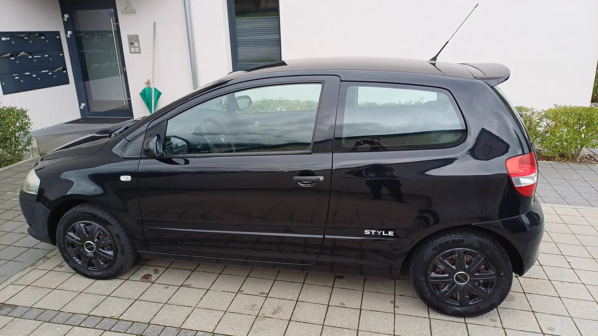 Volkswagen Fox Fox CityVan 1,2 Schwarz - 2