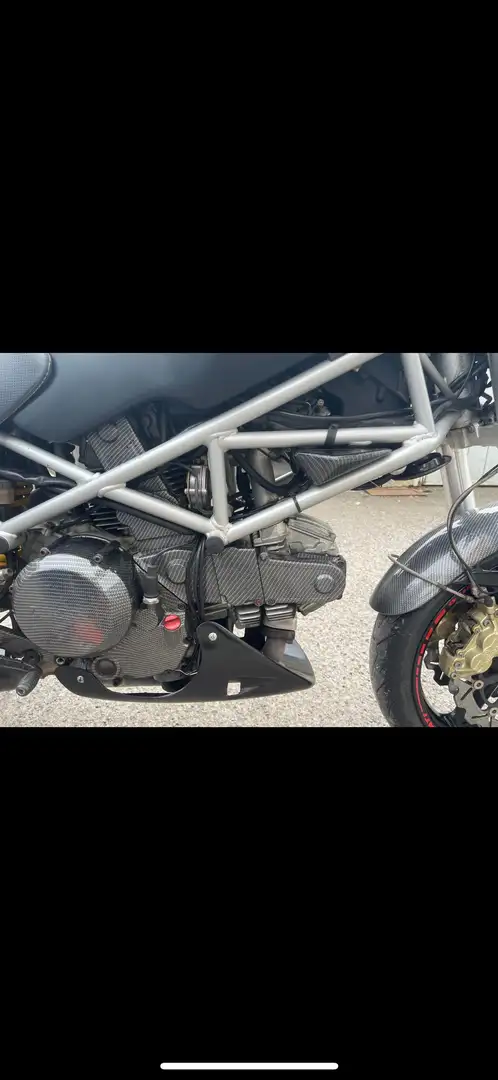 Ducati Monster 600 Dark Šedá - 2
