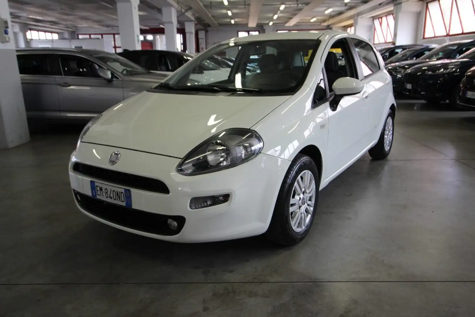 Fiat Punto 1.4 8V 5 porte Easypower Lounge Bianco - 2