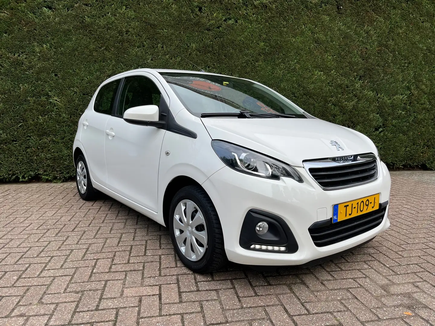 Peugeot 108 1.0 e-VTi Blue Lease,Trekhaak, Airco, Led, 5-drs, Wit - 2