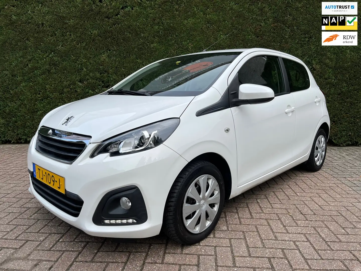 Peugeot 108 1.0 e-VTi Blue Lease,Trekhaak, Airco, Led, 5-drs, Wit - 1