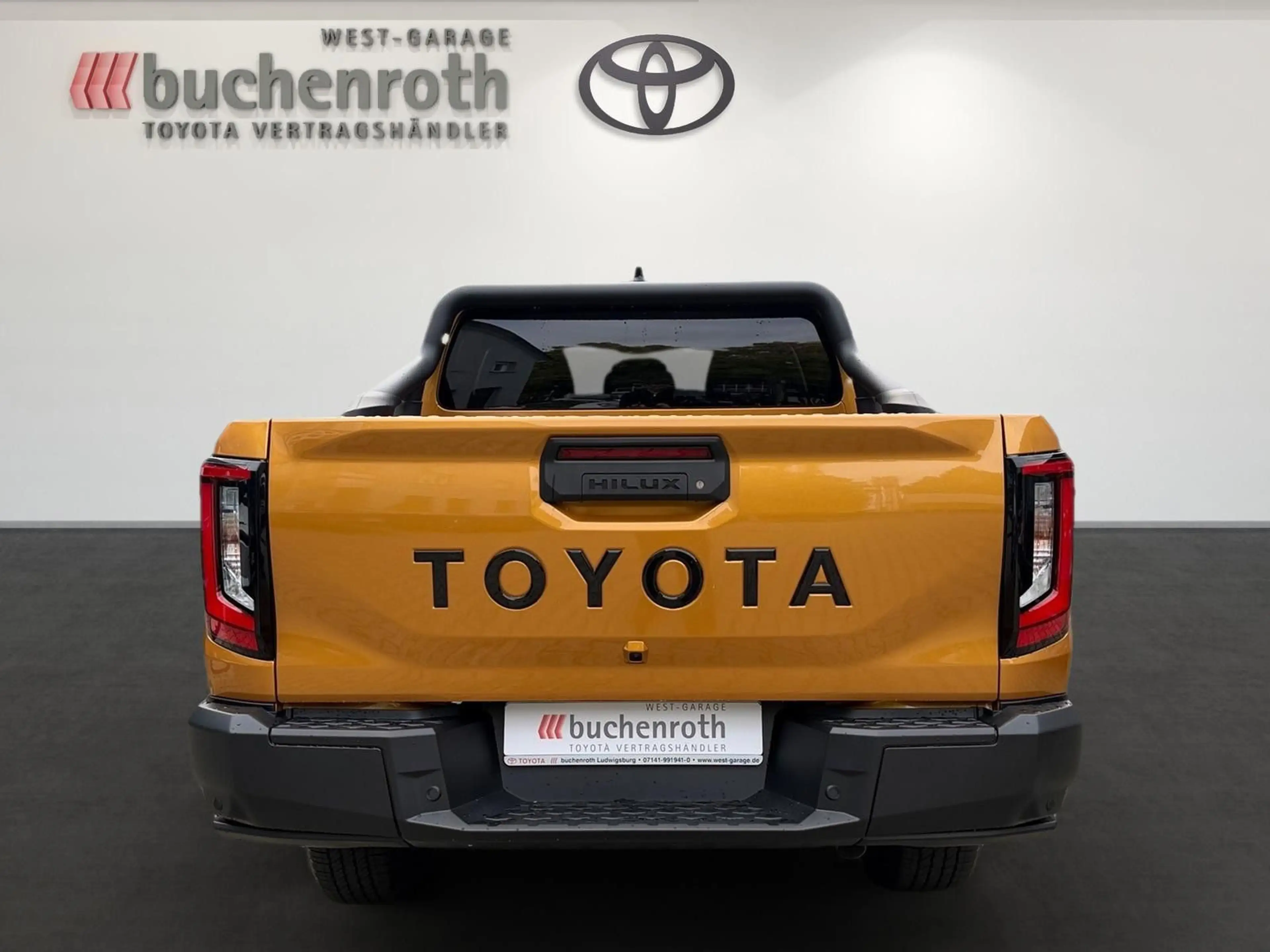 Toyota Hilux 2.8 DOUBLE CAB INVINCIBLE 4x4 M.Hyb. — photo 6
