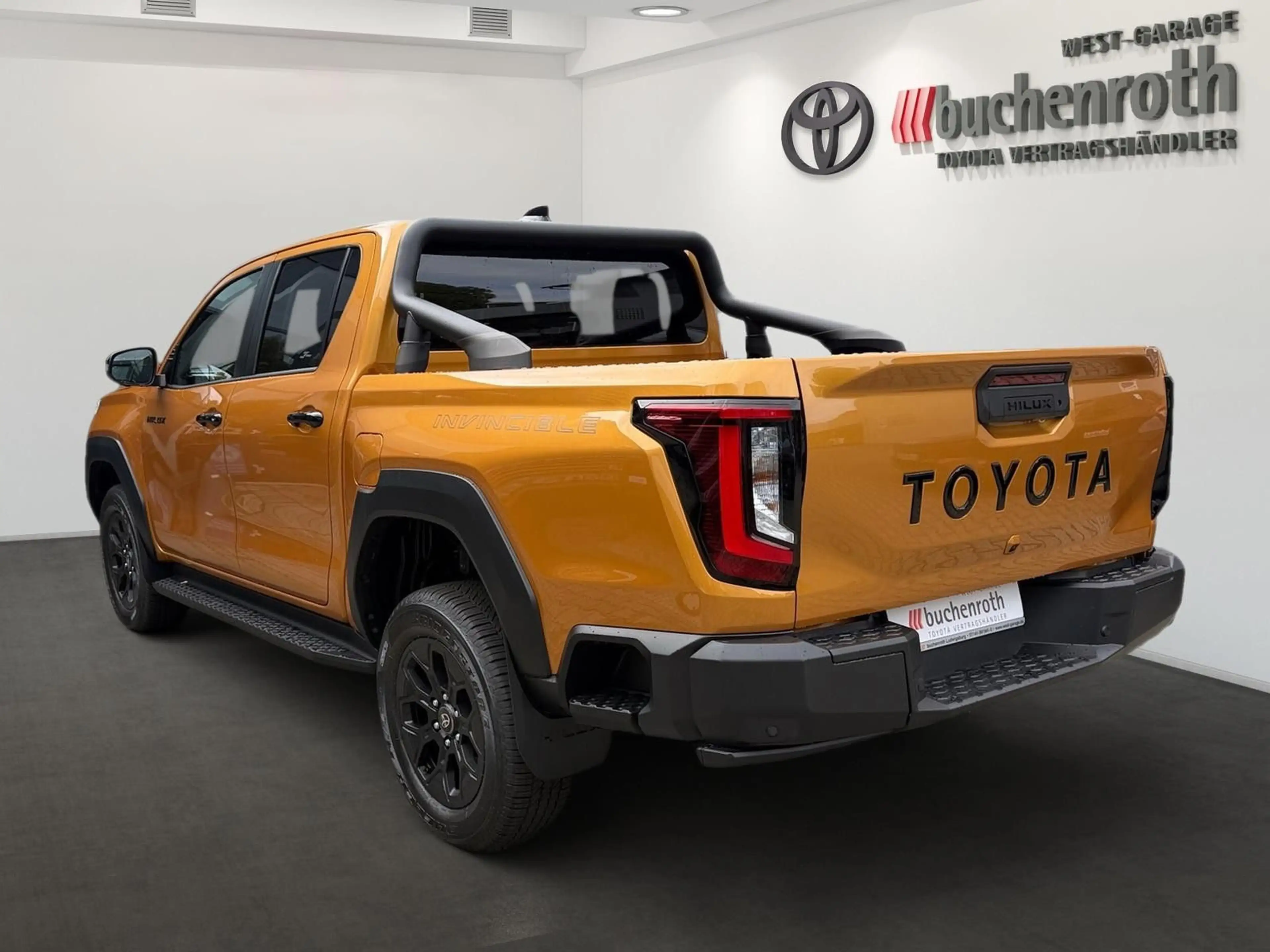 Toyota Hilux 2.8 DOUBLE CAB INVINCIBLE 4x4 M.Hyb. — photo 7