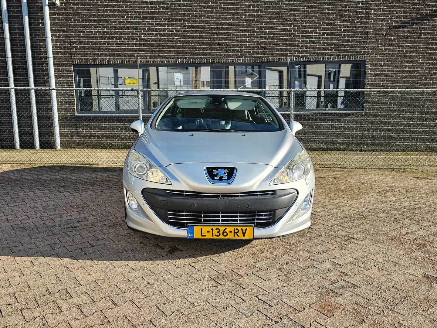 Peugeot 308 CC 1.6L THP Sport Pack Zilver - 1