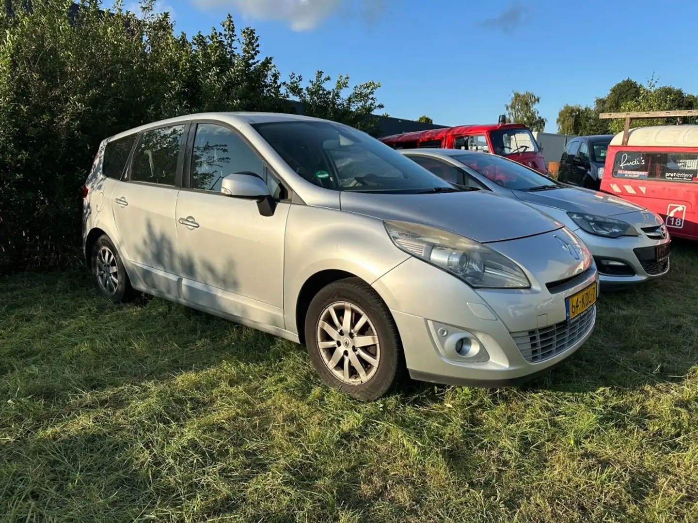 Renault Scenic 1.4 TCe Privilege 7 pers. Motor defect !! Grijs - 1