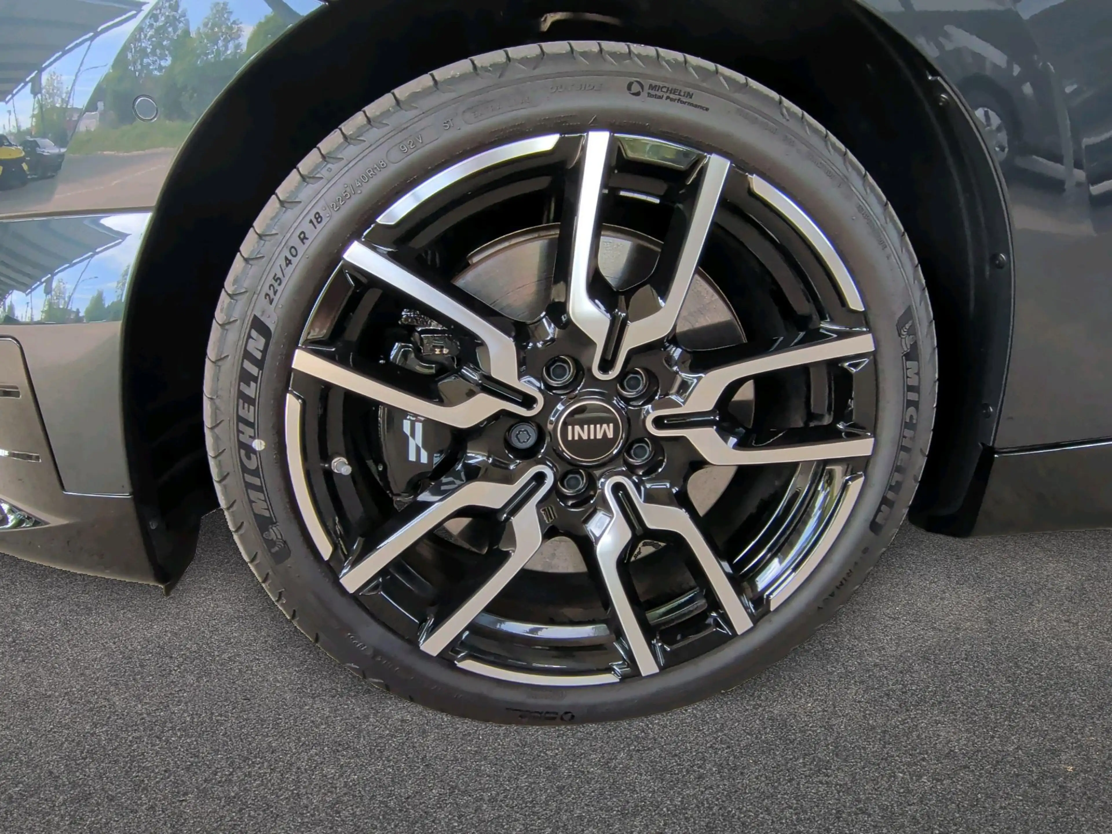 MINI Cooper SE John Cooper Works Trim — photo 9