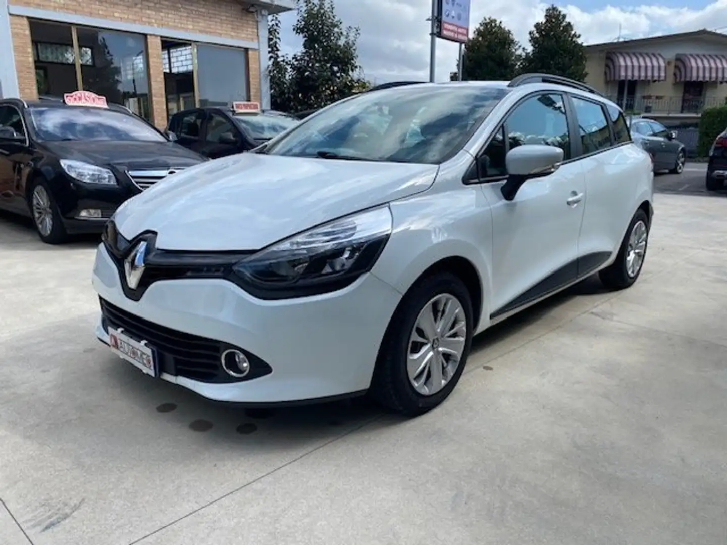 Renault Clio Clio IV 2016 Sporter 1.5 dci energy Duel 75cv Wit - 1