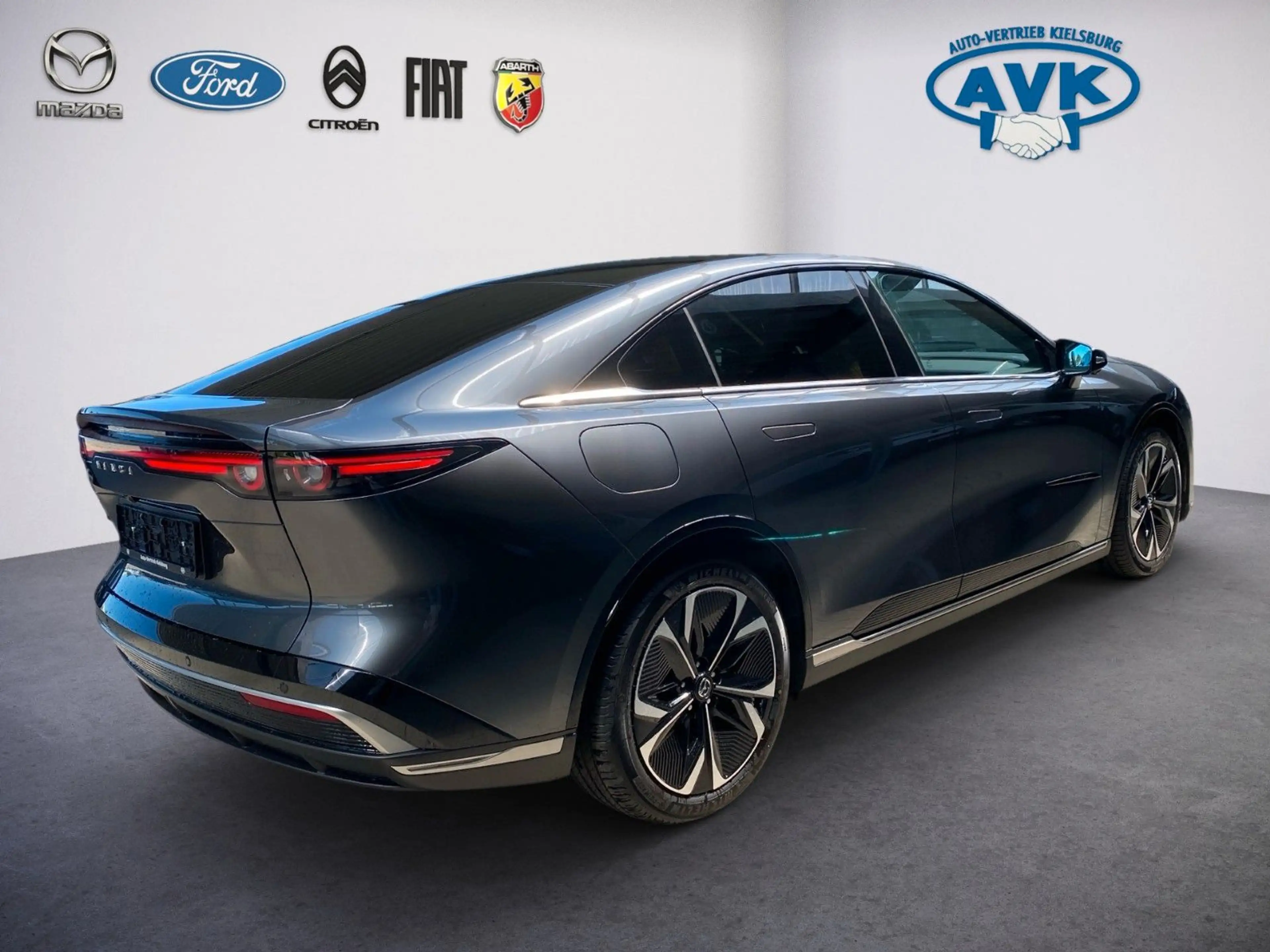 Mazda 6e 190 kW EV Takumi Plus — photo 3
