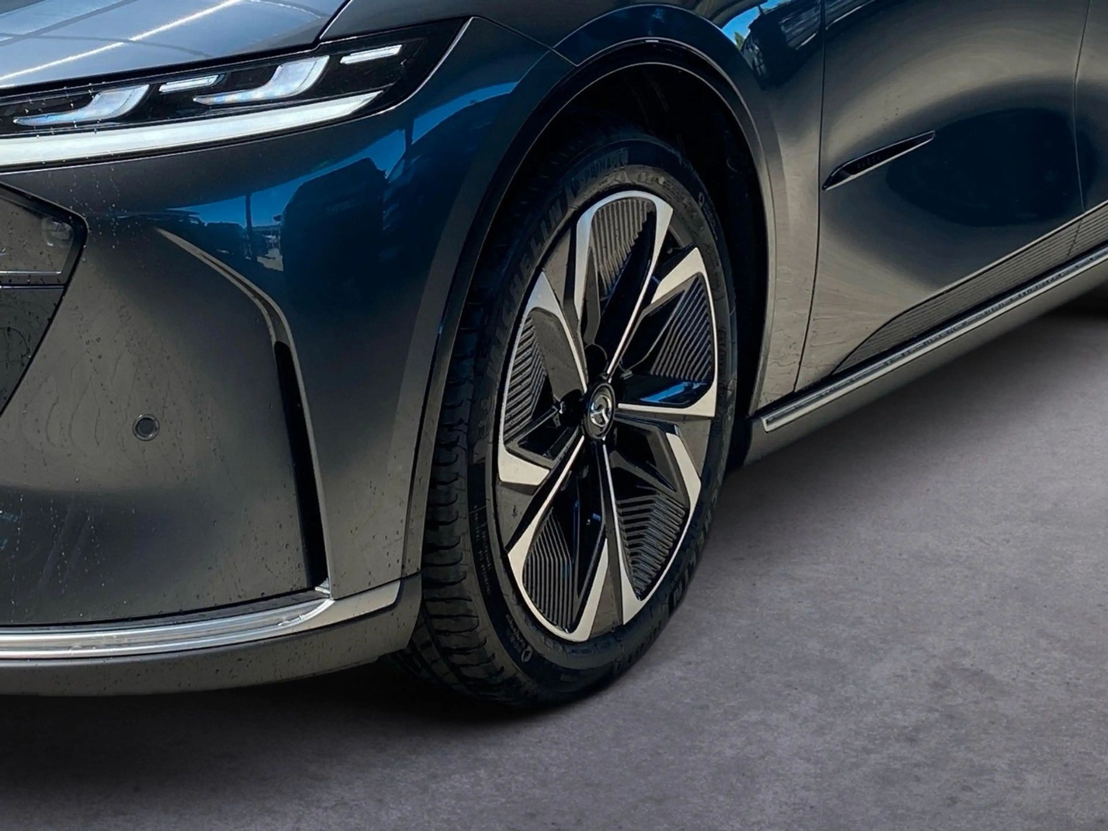 Mazda 6e 190 kW EV Takumi Plus — photo 6
