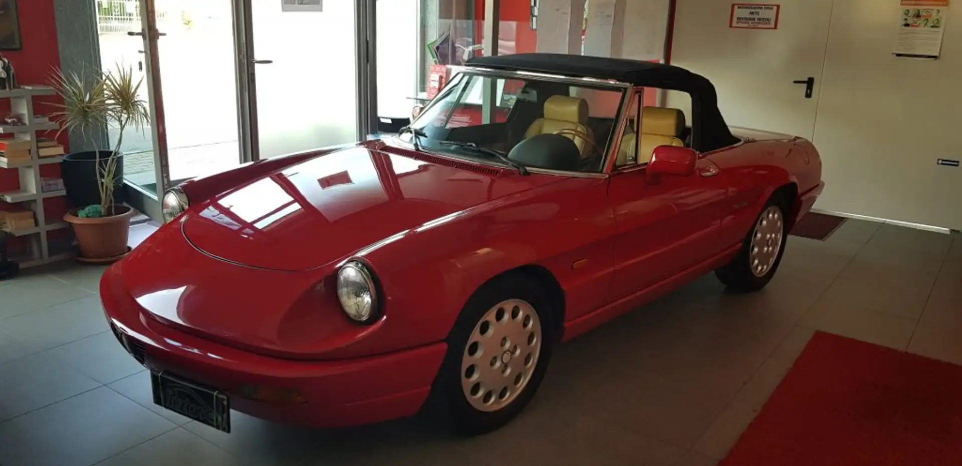 Alfa Romeo Spider 2.0i Rouge - 1