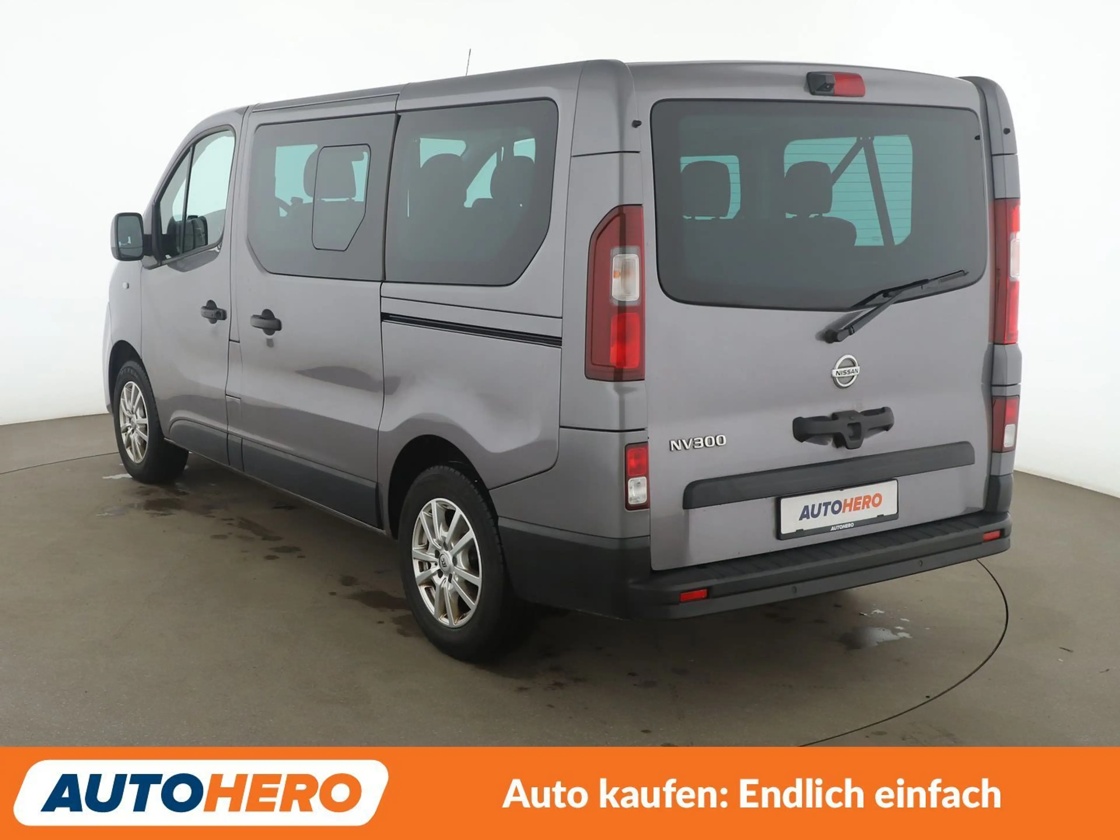 Nissan NV300 2.0 dCi L1H1 2,7t PREMIUM Aut.*NAVI*PDC*TEMPO* — photo 4
