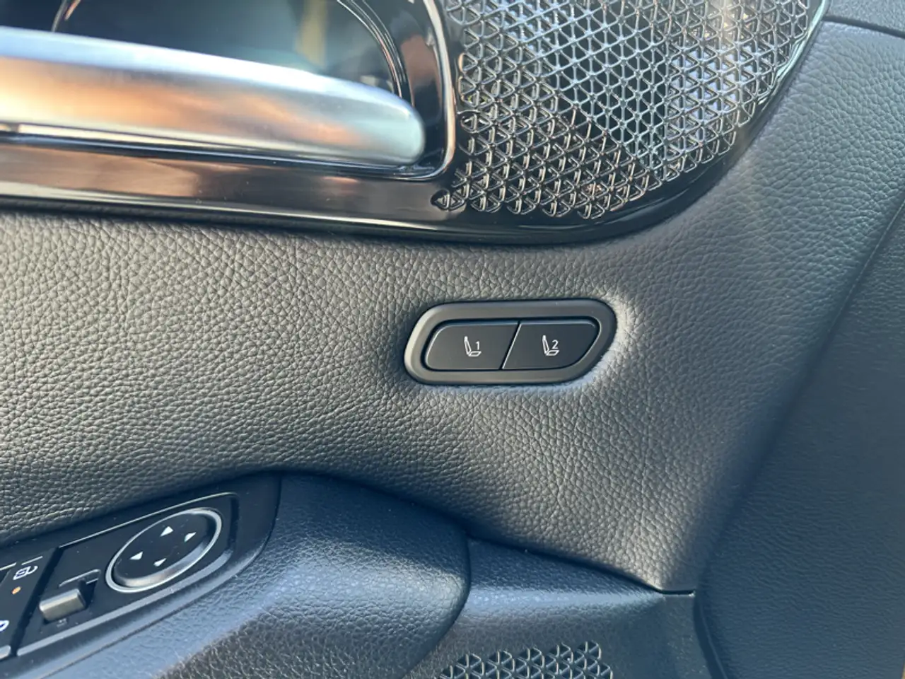 Kia Seltos снимка Kia Seltos