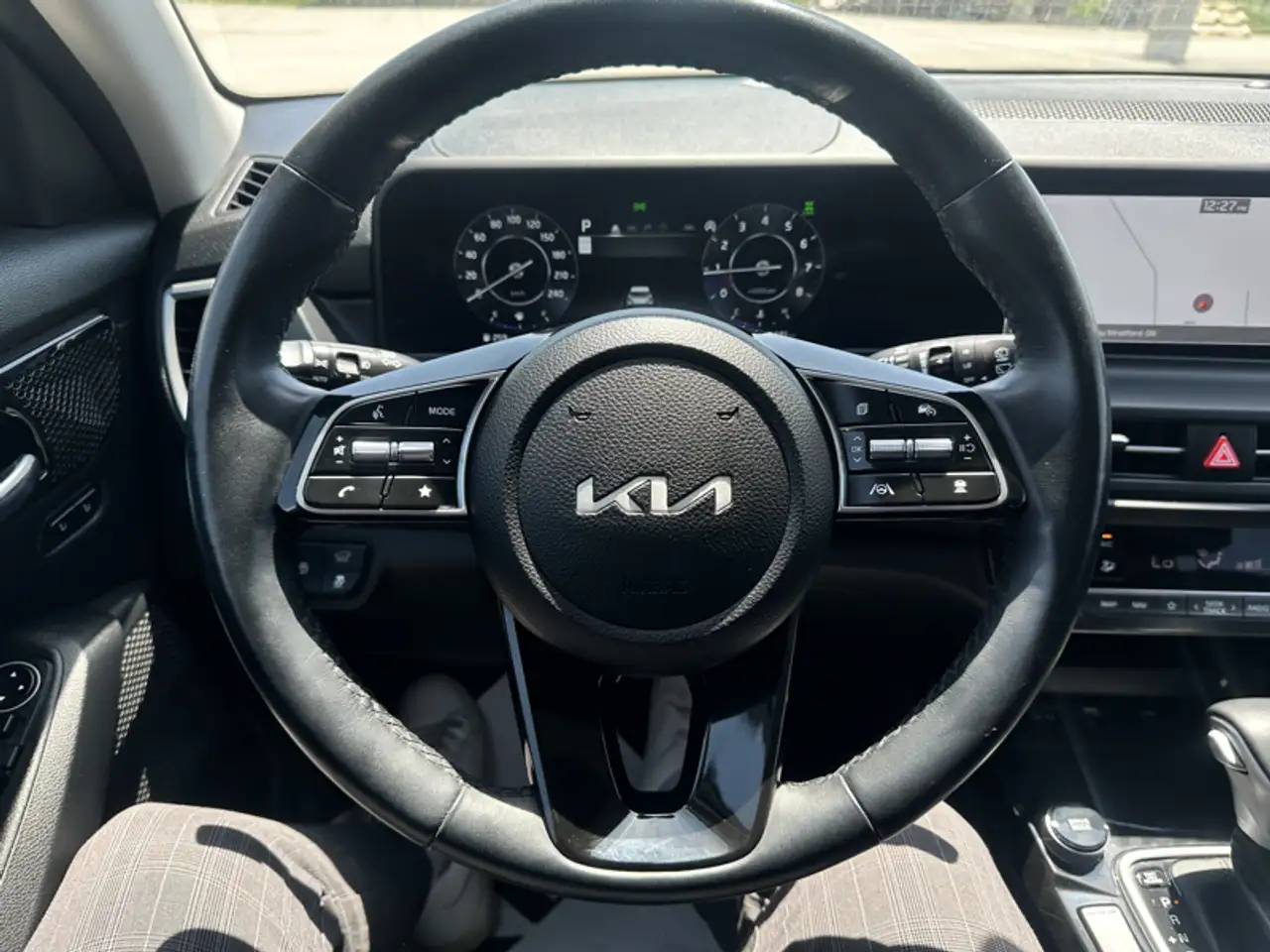 Kia Seltos снимка Kia Seltos