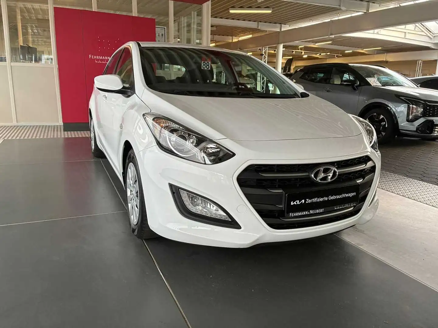 Hyundai i30 1.4 Classic blue Blanc - 2