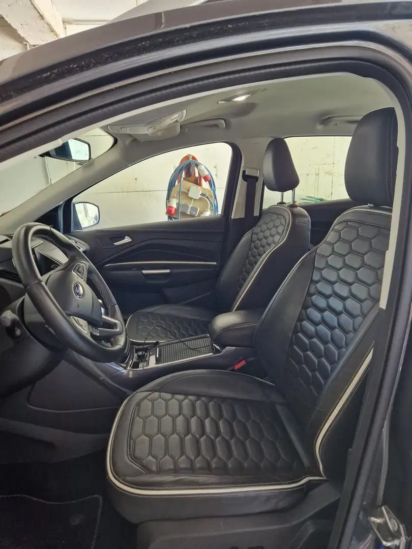 Ford Kuga 2,0 TDCi Vignale Start/Stop Powershift Aut. AWD - 1