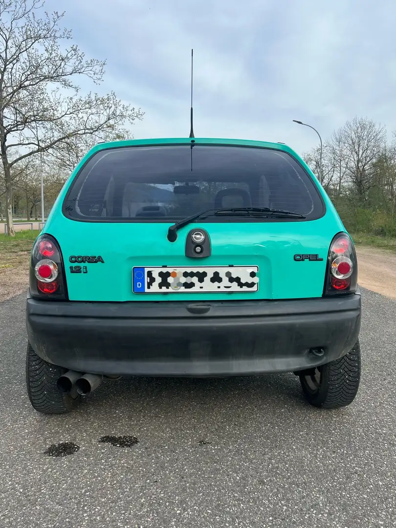 Opel Corsa City zelena - 2
