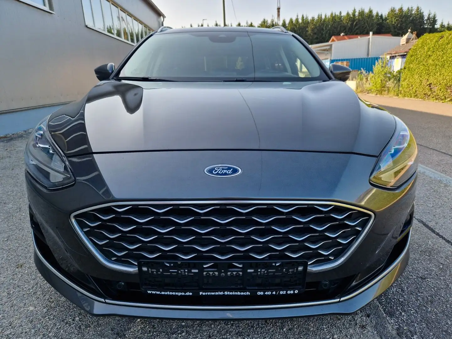 Ford Focus Turnier Vignale Grau - 2