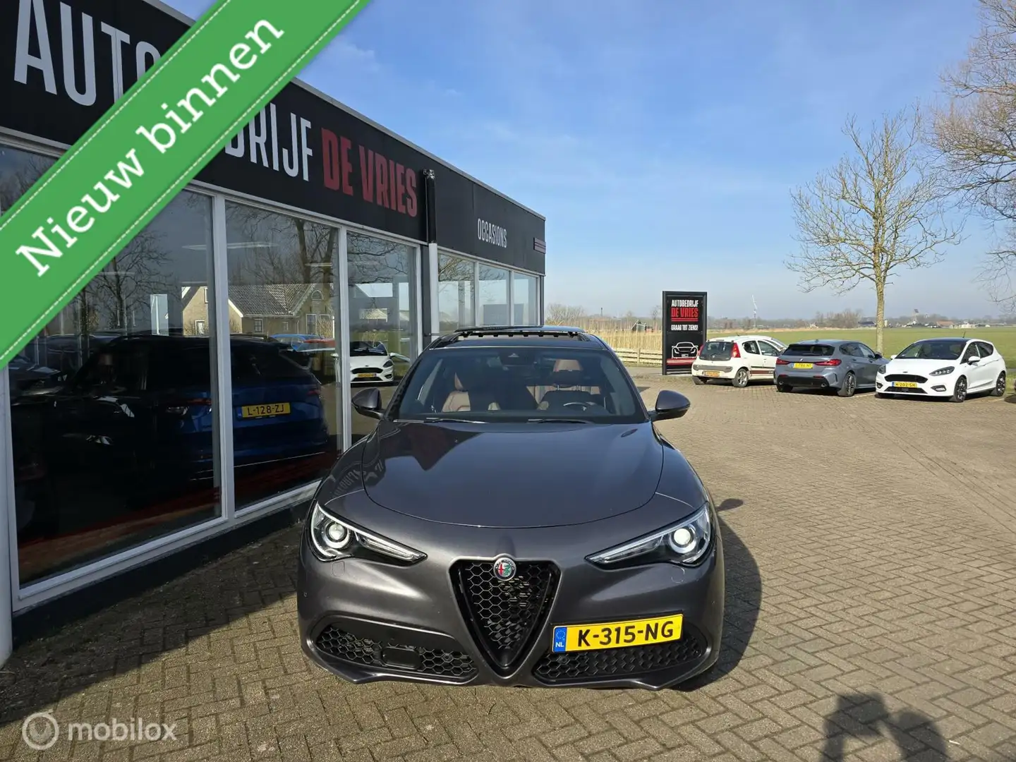 Alfa Romeo Stelvio 2.0 T AWD Q4 Veloce Ti Full Options Pano/ACC/20Inc Grau - 2