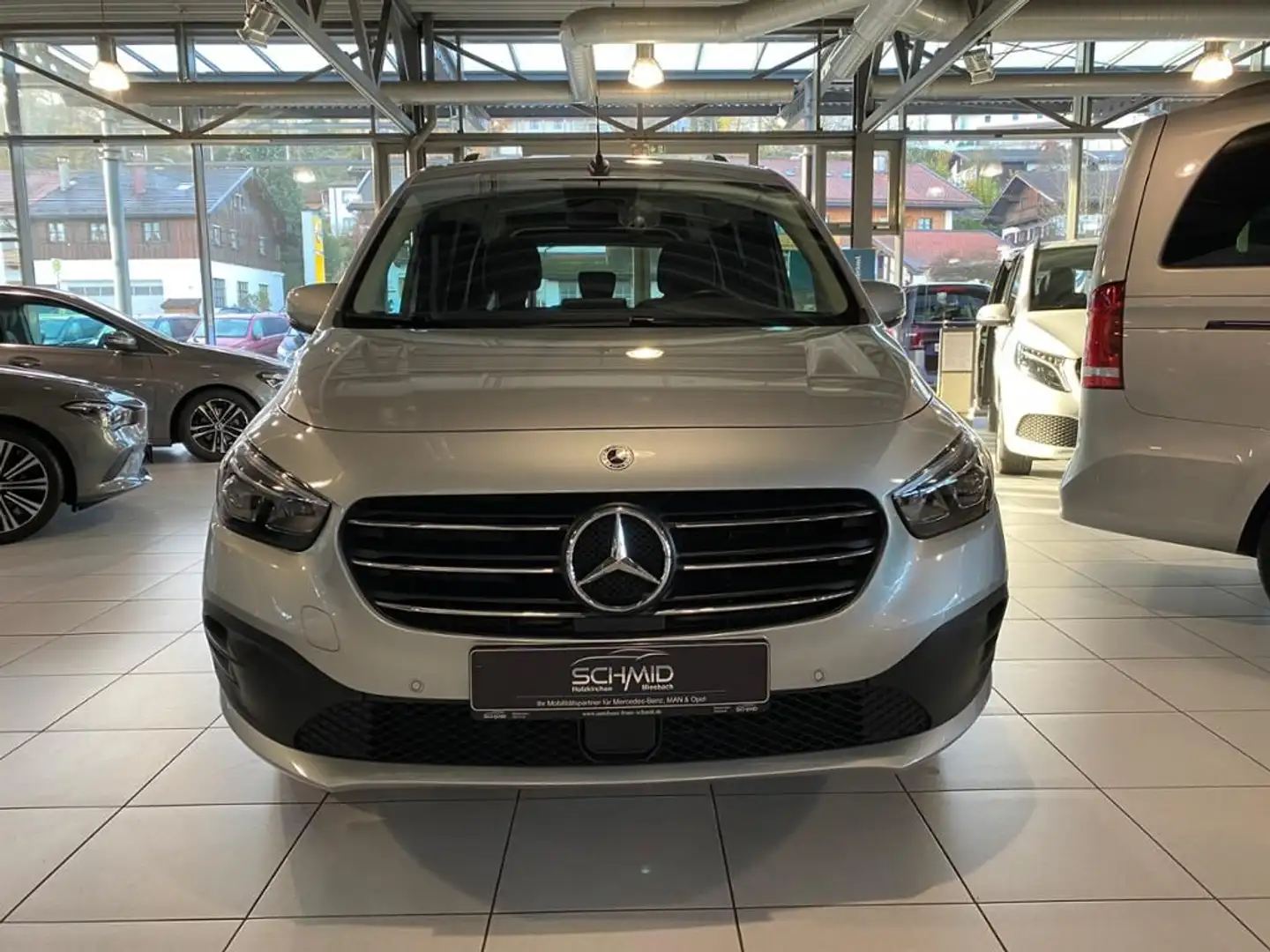 Mercedes-Benz T-Class T 180 PROGRESSIVE LED RFK MBUX LED SPUR DAB PDC Silber - 2