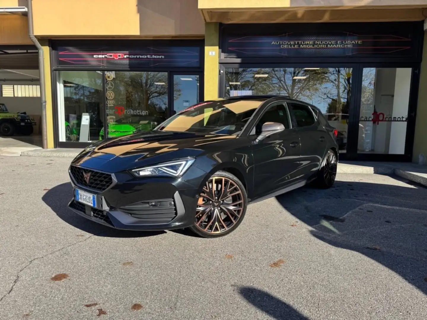 CUPRA Leon 2.0 TSI 300 CV DSG VZ Carbon Noir - 2