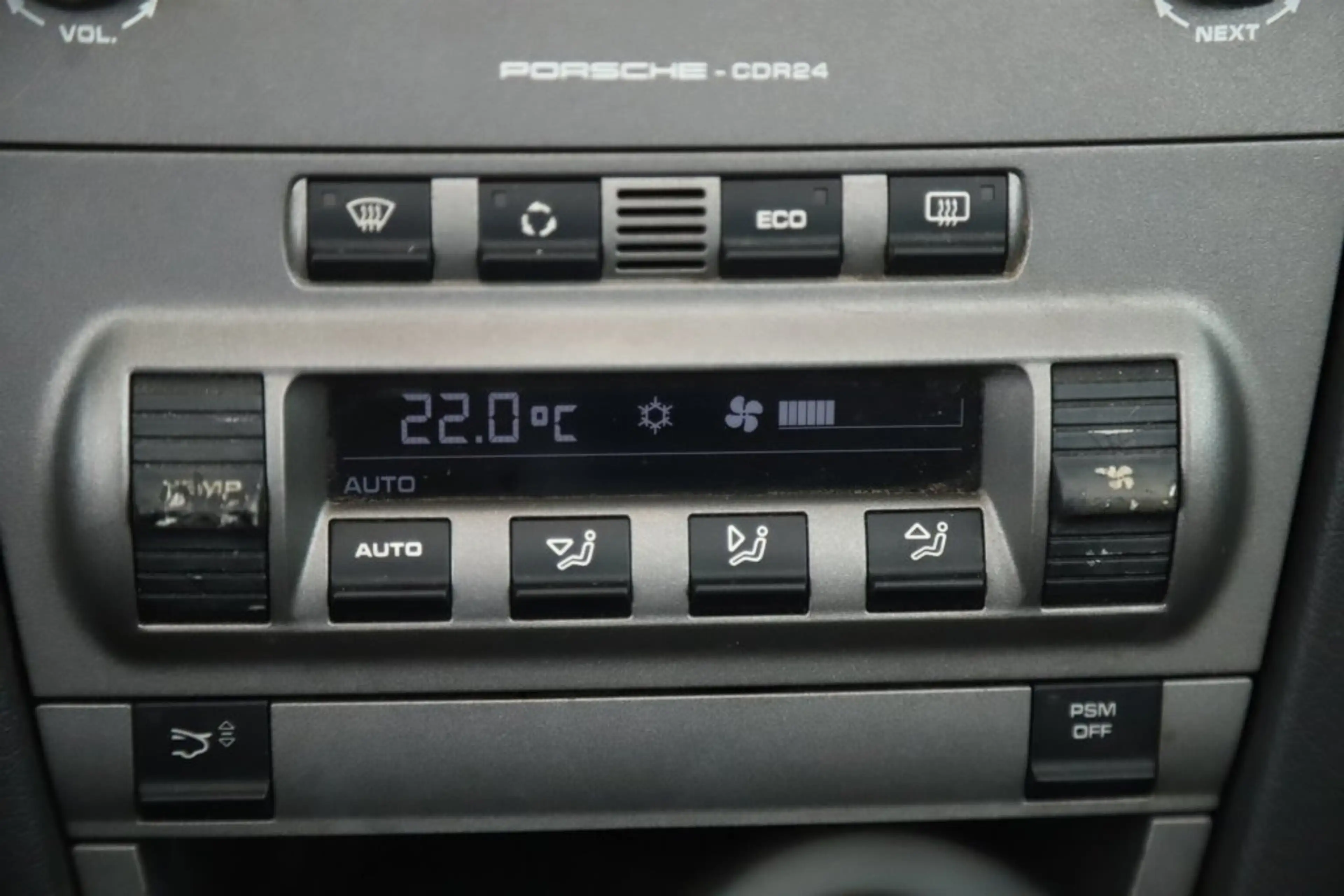 Porsche Boxster 2,7 KLIMAAUTOMATIK XENON 18 ZOLL — photo 15